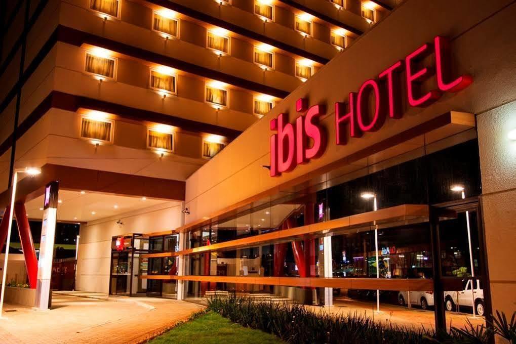 Ibis 酒店