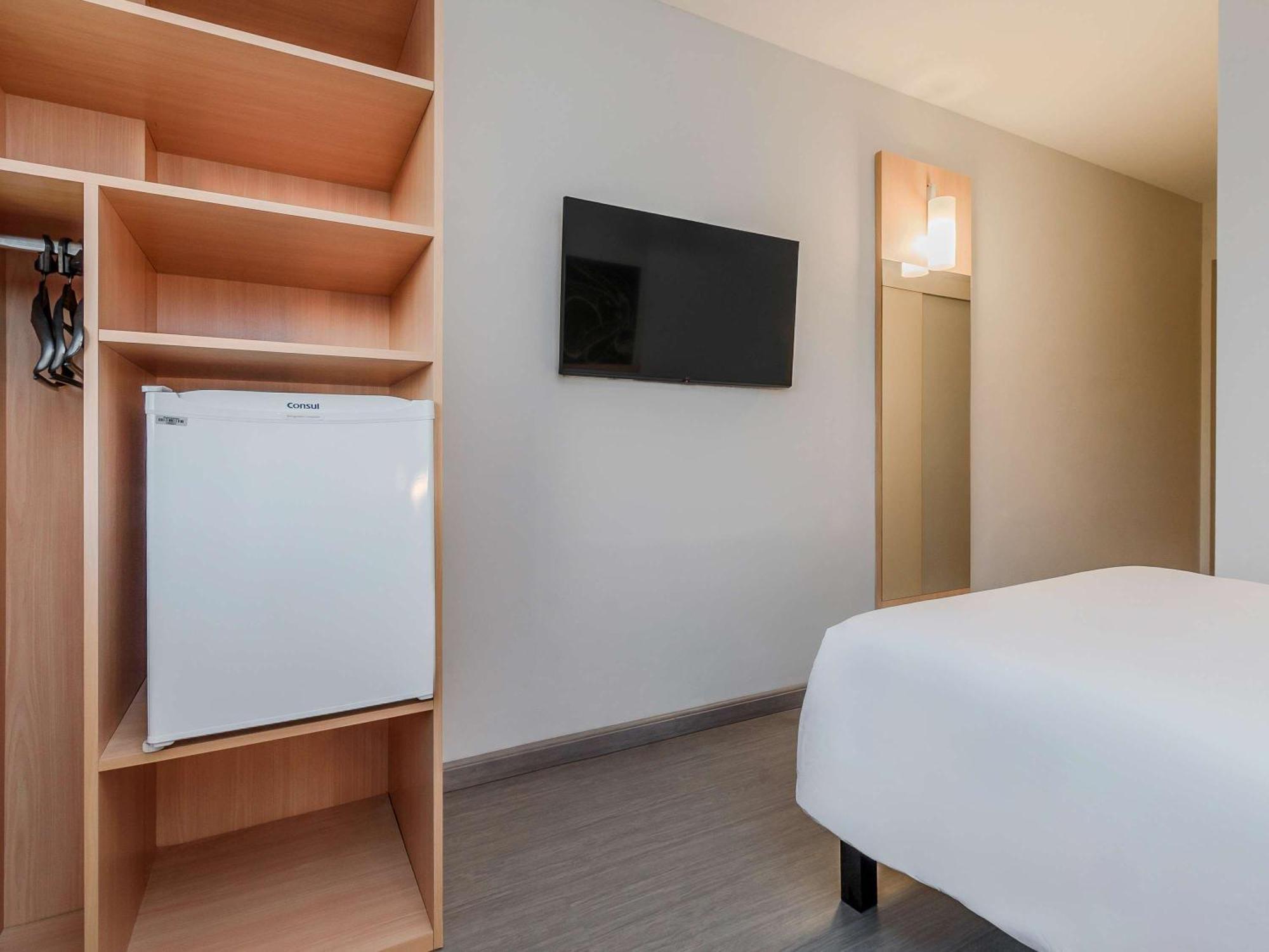 Ibis Hotel 3*