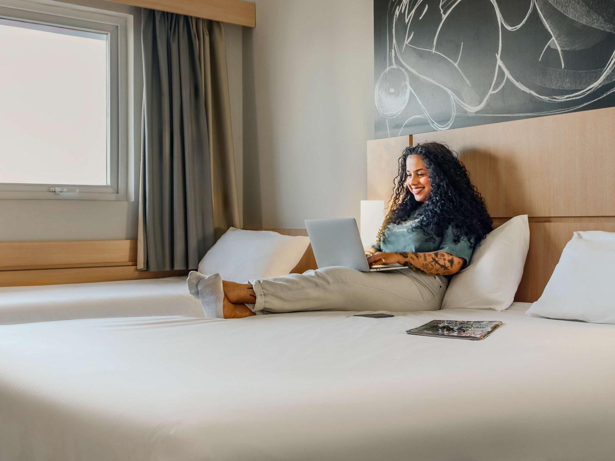 Ibis 3*
